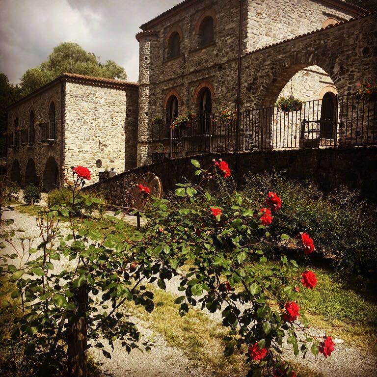 Hotel Ristorante Mulino Iannarelli San Severino Lucano Extérieur photo